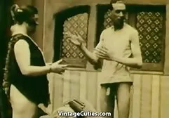مرد بالغ دختر 20 ساله ای را دانلود تصاویر سکسی خفن در الاغ خانه اش پوند می کند